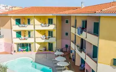 Residence I Mirti Bianchi mit 86 % Empfehlungsrate Residence I Mirti Bianchi in Santa Teresa Gallura