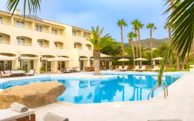 Hôtel Corsica & Serena SPA mit 98 % Empfehlungsrate Hôtel Corsica & Serena SPA in Calvi