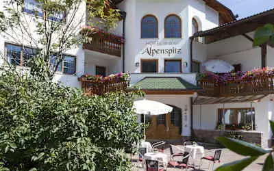 Hotel Alpenspitz mit 97 % Empfehlungsrate Hotel Alpenspitz in Racines - Ratschings