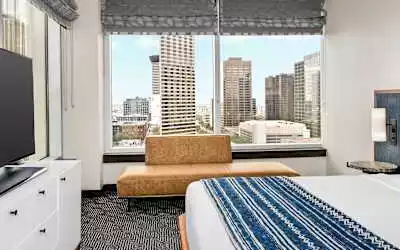 The Troubadour mit 96 % Empfehlungsrate The Troubadour in New Orleans