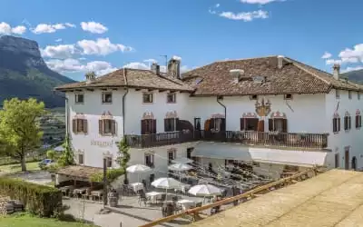 Hotel Ansitz Rungghof mit 97 % Empfehlungsrate Hotel Ansitz Rungghof in Appiano sulla Strada del Vino - Eppan an der Weinstraße