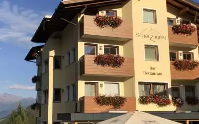 Hotel Schölzhorn mit 96 % Empfehlungsrate Hotel Schölzhorn in Racines - Ratschings