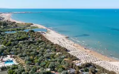 Club del Sole Stork Family Collection in Roseto degli Abruzzi