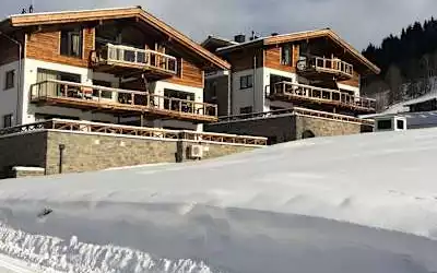 AvenidA Panorama Suites Kaprun mit 100 % Empfehlungsrate AvenidA Panorama Suites Kaprun in Kaprun