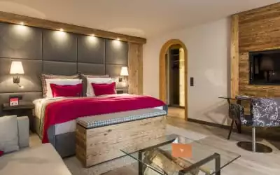 eva,VILLAGE in Saalbach-Hinterglemm