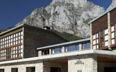 Hotel Parador de Fuente De in Camaleño