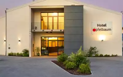 Hotel Apfelbaum mit 99 % Empfehlungsrate Hotel Apfelbaum in Erding