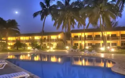 Sunset Beach Hotel mit 100 % Empfehlungsrate Sunset Beach Hotel in Kotu