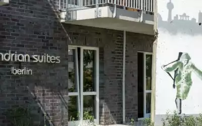 mondrian suites berlin Checkpoint Charlie mit 88 % Empfehlungsrate mondrian suites berlin Checkpoint Charlie in Berlin-Friedrichshain-Kreuzberg