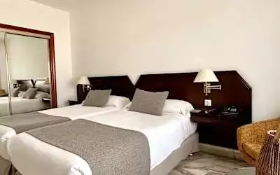 Hotel Turia mit 97 % Empfehlungsrate Hotel Turia in Valencia