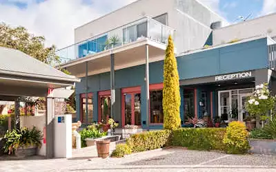 Captains At The Bay in Apollo Bay