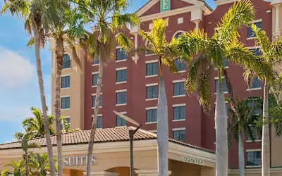 Hotel Embassy Suites Fort Myers Estero in Estero
